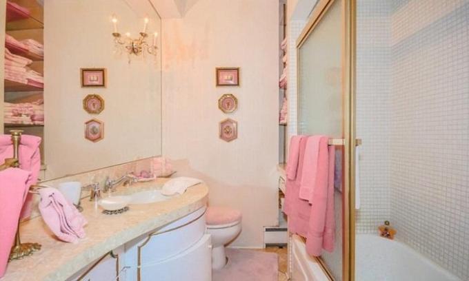 Badkamer in roze.