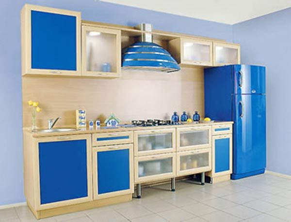 Blauwe keuken (35 foto's): video-instructies voor het decoreren van een interieur in donkere kleuren met uw eigen handen, prijs, foto