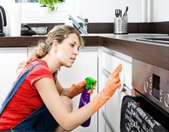 Hoe een plastic keuken te wassen - basistechnieken en trucs