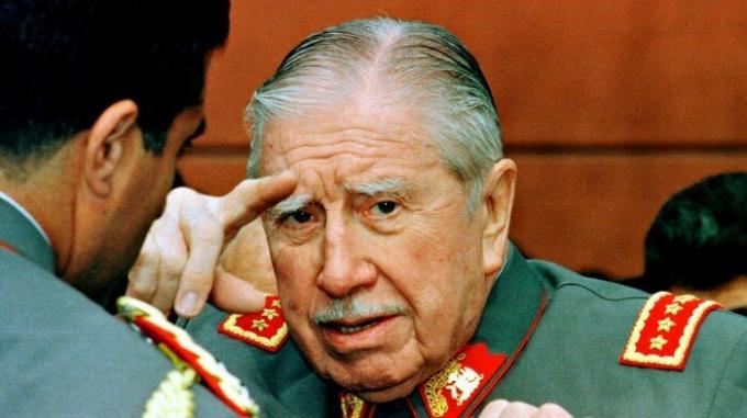 Pinochet is aangetast door de KGB.