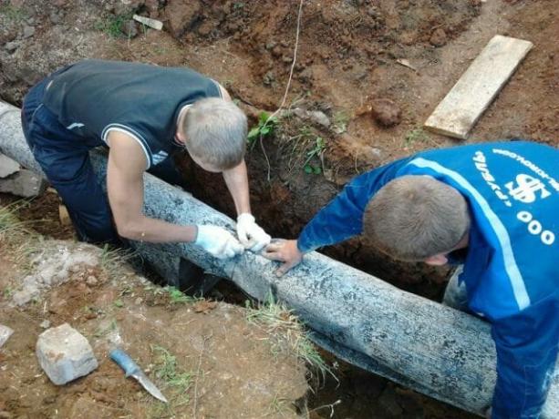 Hoe het water niet te bevriezen in het land