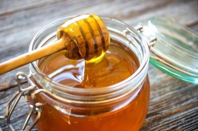 Zelfs gekristalliseerde honing is volkomen veilig om te consumeren. / Foto: zik.ua. 