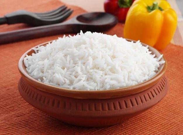 Hoe om te koken perfect rijst krokant, niet geperst cake