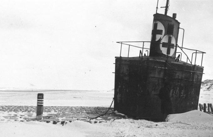 Waarom de oorlog de Duitsers zetten reuze boeien met rode kruizen, en verstoppen in