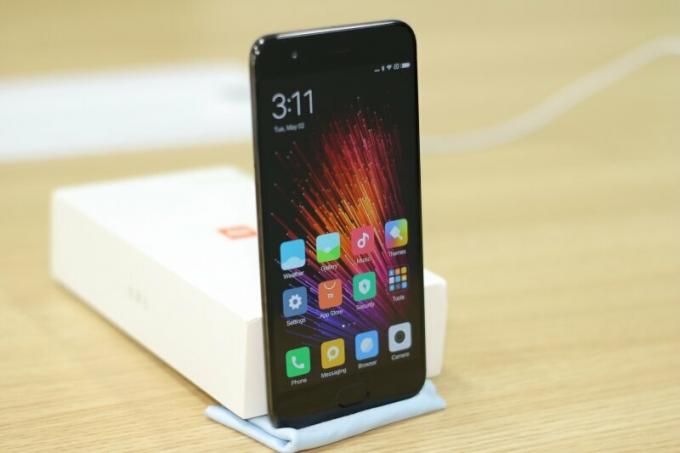 Herziening van de Xiaomi Mi 6-smartphone - een krachtig en functioneel vlaggenschip - Gearbest Blog Rusland