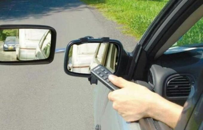 Fouten, die de bestuurder maakt bij het aanpassen van spiegels. 