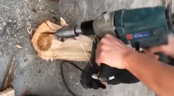 Met "Brandhout" chop hout kan zelfs breekbaar meisje 