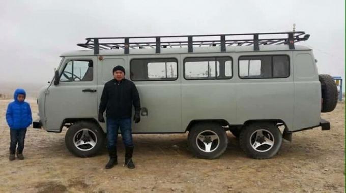 Triaxial UAZ, die in Mongolië en doe niet ongewoon. | Foto: carakoom.com.