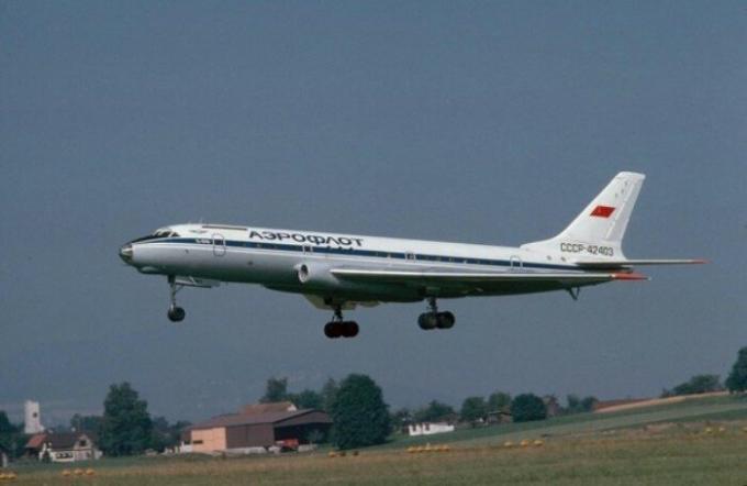 Fatal "pakken" Tu-104: zowel haast en koppigheid geruïneerd reactieve "Russische wonder"