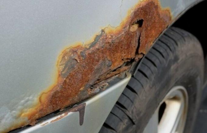 De beste manier om de auto te beschermen tegen corrosie.