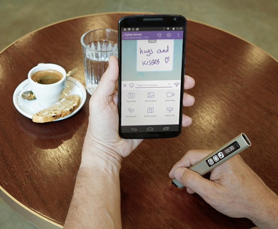 Met Phree Digital Dup Stylus op elke ondergrond kan schrijven - de woorden en schetsen direct op het scherm van de smartphone