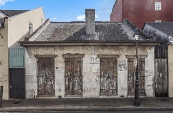 Een onopvallend huis in de oude wijk van New Orleans.