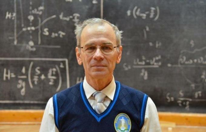 Meestal zijn de leraar van de natuurkunde in Odessa zetten hun lessen op het netwerk en heeft al 8.000.000 keer bekeken
