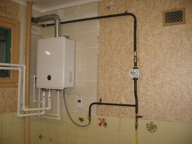 Hoe een gasboiler in de keuken te verbergen: doe-video-instructies, prijs, foto