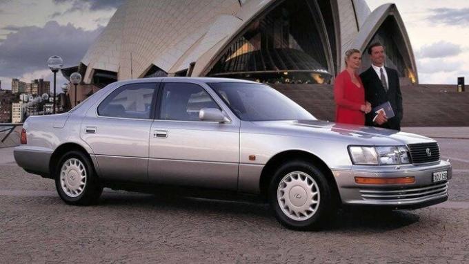 Met de aankoop van Lexus LS bestuurder niet hoeft te veel geld uitgeven voor een "naam". | Foto: resources.carsguide.com.au. 