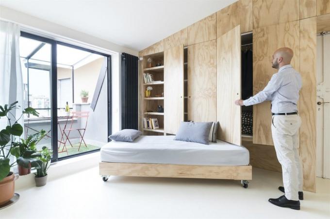 Odnushka 28 m² met een "magische" op maat gemaakte meubels