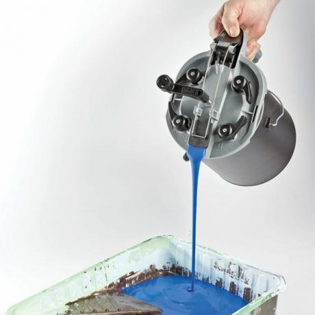 Waarbij het deksel Mixing Mate verf gegoten gemakkelijk en nauwkeurig.