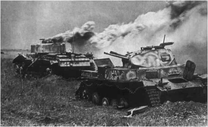 Reeds de eerste slag is gebleken dat de Duitse tanks zijn niet zo betrouwbaar. | Foto: yandex.ua. 